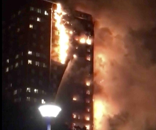 Se incendia rascacielos de Londres (VIDEO) Se incendia rascacielos de Londres (VIDEO)