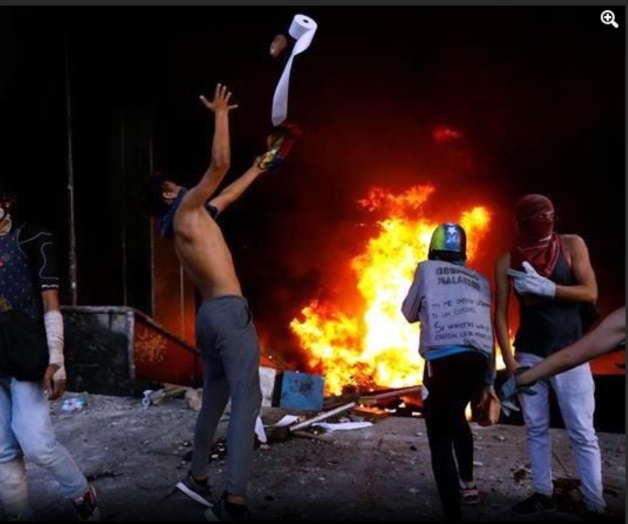 Queman en Venezuela oficina del tribunal Queman en Venezuela oficina del tribunal