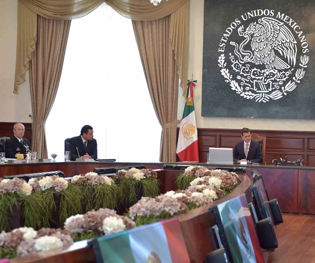 Se reúne Peña con su gabinete de seguridad