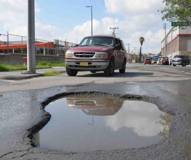 Denuncian calle en malas condiciones Denuncian calle en malas condiciones