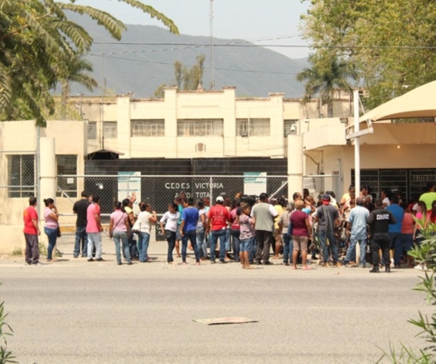 Vecinos del penal exigen reubicación Vecinos del penal exigen reubicación