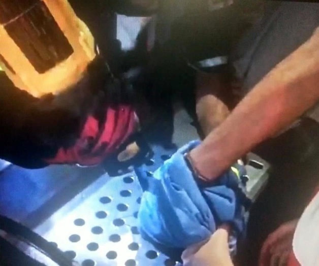 Se le atora dedo 4 horas en banca; se encontraba bajo los efectos del alcohol