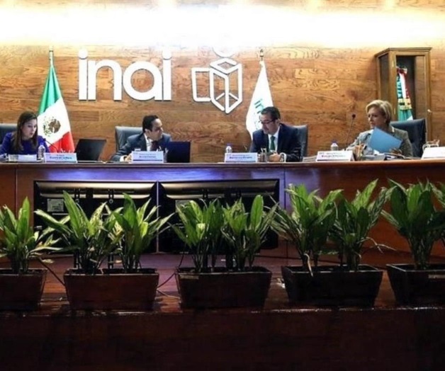 Chocan comisionados en INAI por caso Moreira