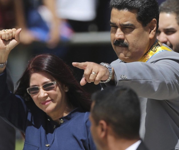 Maduro pide mediación del Papa para resolver crisis