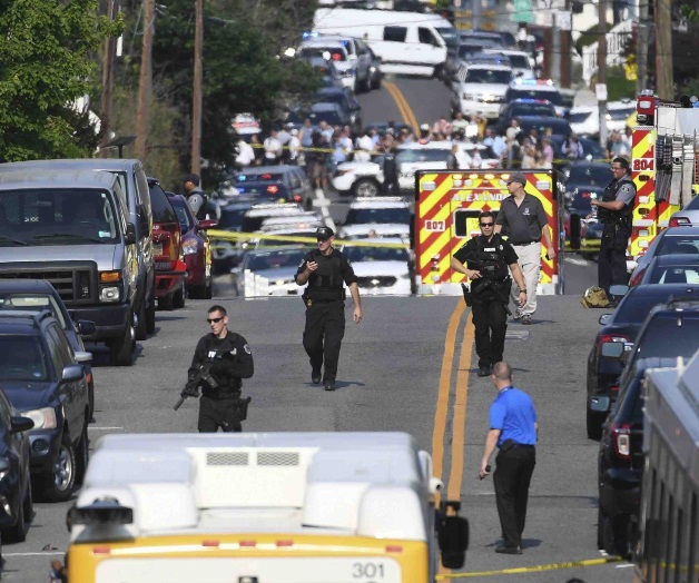 Balea en campo a congresistas. Policías abaten a hombre armado Balea en campo a congresistas. Policías abaten a hombre armado