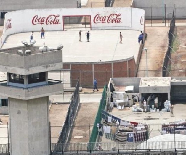 Destituyen a director de penal tras muerte de presunto asesino de Valeria Destituyen a director de penal tras muerte de presunto asesino de Valeria