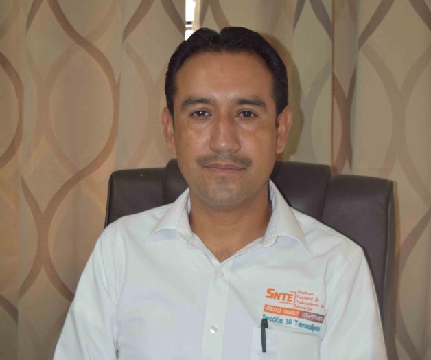 Dispuestos maestros atrabajar en vacaciones