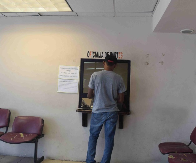 Acusa de ladrón a hermano; no le dejó ni para la ‘pesera’ Acusa de ladrón a hermano; no le dejó ni para la ‘pesera’