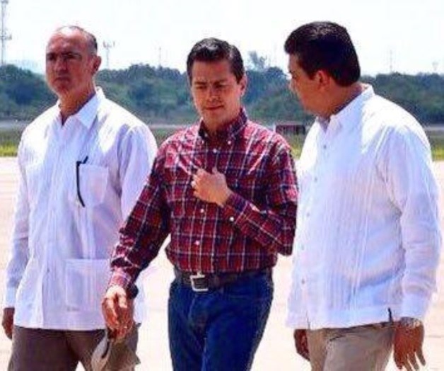 Enrique Peña Nieto hace escala en Tampico Enrique Peña Nieto hace escala en Tampico