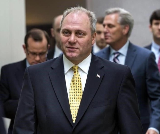 Apoyan a usar armas a legisladores atacados a balazos en Virginia Apoyan a usar armas a legisladores atacados a balazos en Virginia