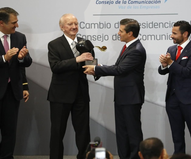 Periodismo libre, indispensable: EPN. Todo por una mejor comunidad Periodismo libre, indispensable: EPN. Todo por una mejor comunidad