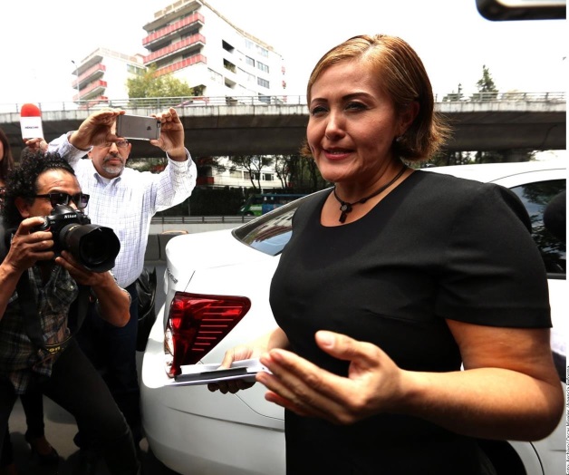 Diputados desechan las pruebas de Eva Cadena Diputados desechan las pruebas de Eva Cadena