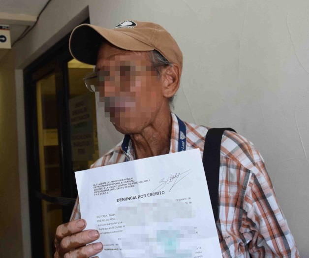 Invita a comer a desconocido; paga robando cartera y celular Invita a comer a desconocido; paga robando cartera y celular