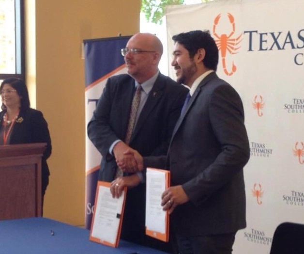 Firman convenio de educación binacional. Apoyan SET y TSC a nuevas generaciones Firman convenio de educación binacional. Apoyan SET y TSC a nuevas generaciones