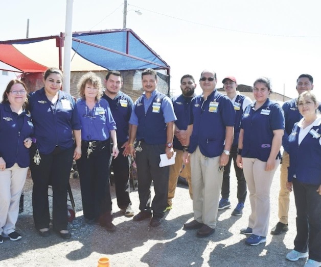 Apoyan empleados como voluntarios a asociación