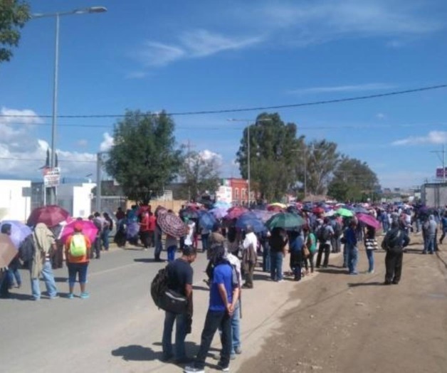 Oaxaca: Maestros bloquean carreteras para conmemorar Nochixtlán Oaxaca: Maestros bloquean carreteras para conmemorar Nochixtlán