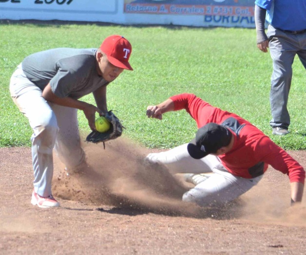 Noquean Amigos del Gato a Charros Noquean Amigos del Gato a Charros