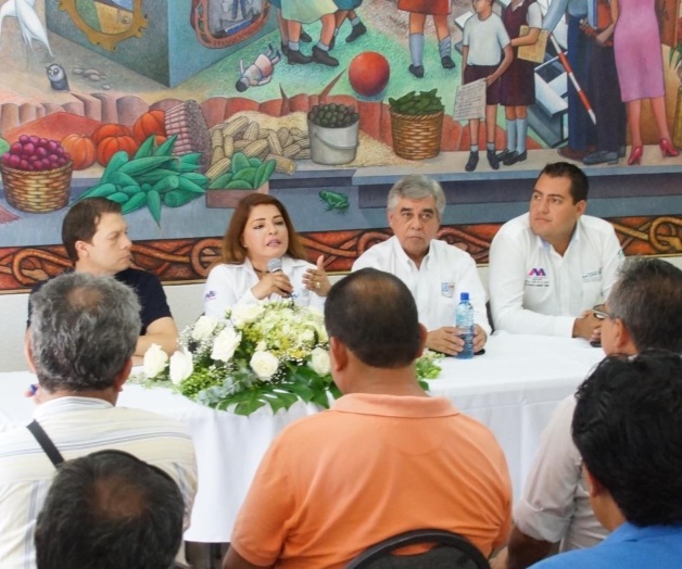 Ofrece empresa 300 vacantes; busca traer planta a M. Alemán Ofrece empresa 300 vacantes; busca traer planta a M. Alemán