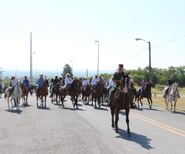 Realiza la SEDENA caminata y cabalgata