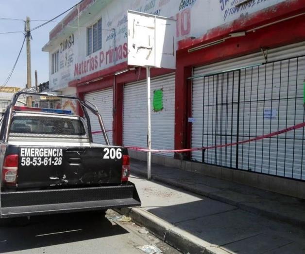 Dejan manta con cuatro cadáveres dentro de negocio en Edomex Dejan manta con cuatro cadáveres dentro de negocio en Edomex