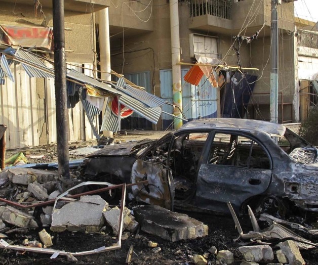 Mueren cinco policías en ataque con coche bomba en Afganistán Mueren cinco policías en ataque con coche bomba en Afganistán