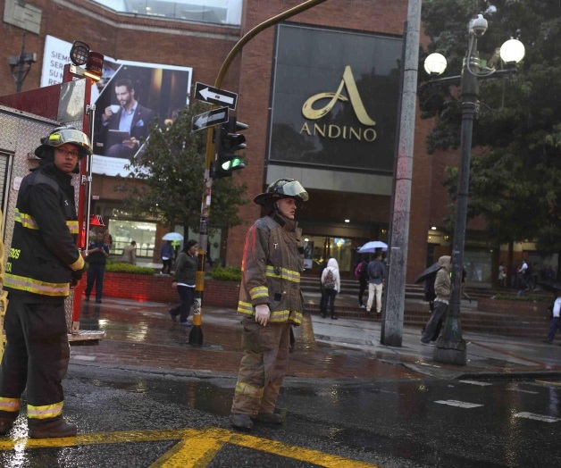 Colombia: 3 muertos y 9 heridos por presunto atentado explosivo Colombia: 3 muertos y 9 heridos por presunto atentado explosivo