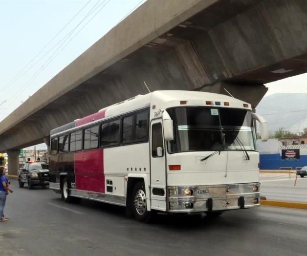 Trasladan a más reos del Topo Chico tras disturbios Trasladan a más reos del Topo Chico tras disturbios