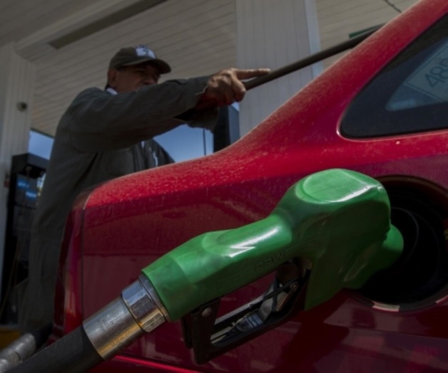 Premium y diésel bajarán un centavo mañana Premium y diésel bajarán un centavo mañana