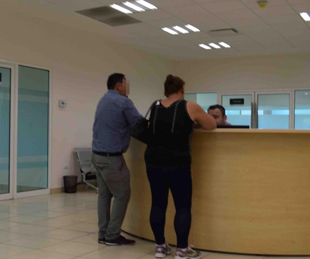 Surge otra denuncia por despojo de vehículo