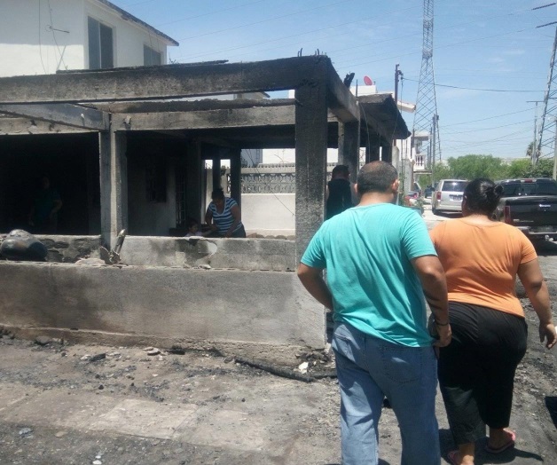 Pierden 14 familias todo su patrimonio Pierden 14 familias todo su patrimonio