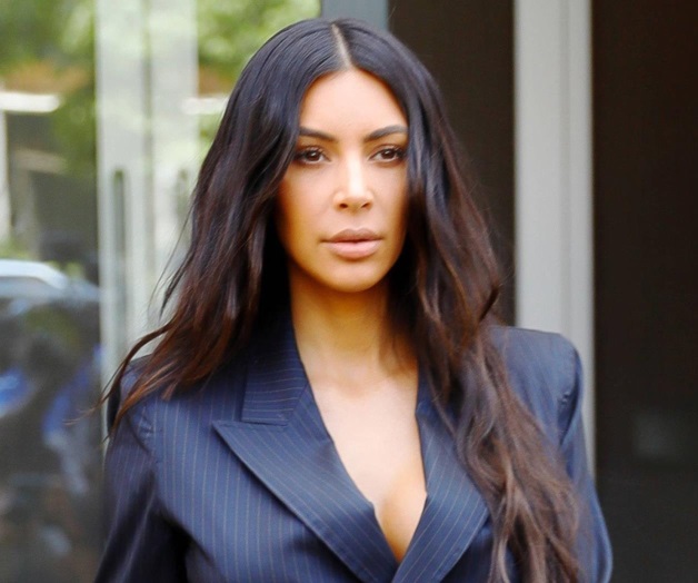 Acusan a Kim Kardashian de racismo por publicidad de maquillaje Acusan a Kim Kardashian de racismo por publicidad de maquillaje