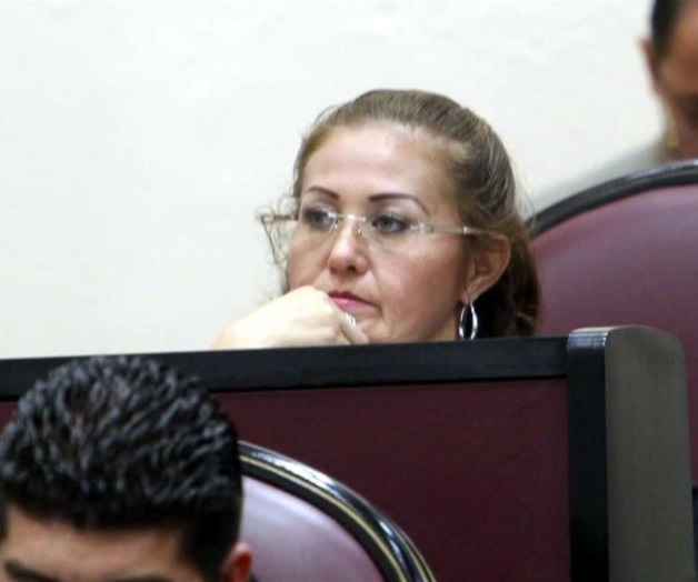 Avanza desafuero de Eva Cadena Avanza desafuero de Eva Cadena