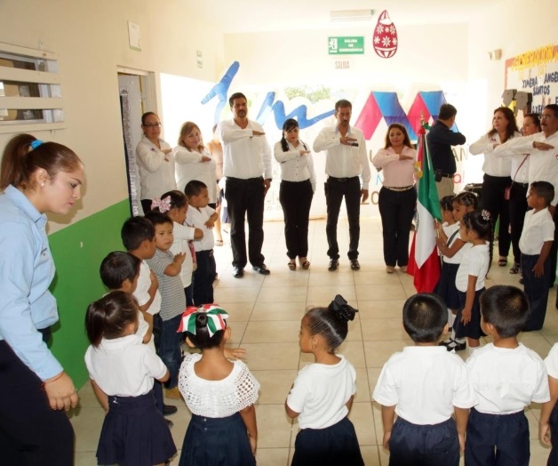 Convoca Rosy a estudiantes a dar lo mejor Convoca Rosy a estudiantes a dar lo mejor