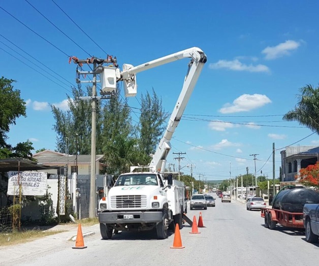 Usuarios se quejan de altos cobros de la CFE Usuarios se quejan de altos cobros de la CFE