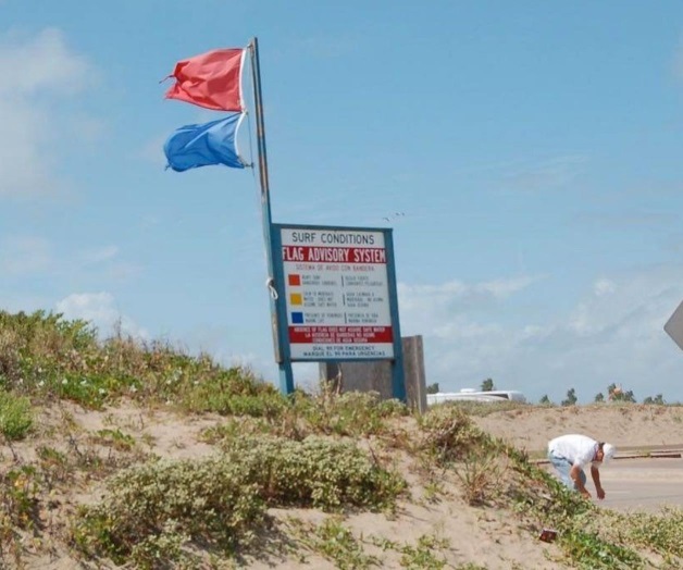Cierran accesos a la Isla del Padre por marea alta Cierran accesos a la Isla del Padre por marea alta