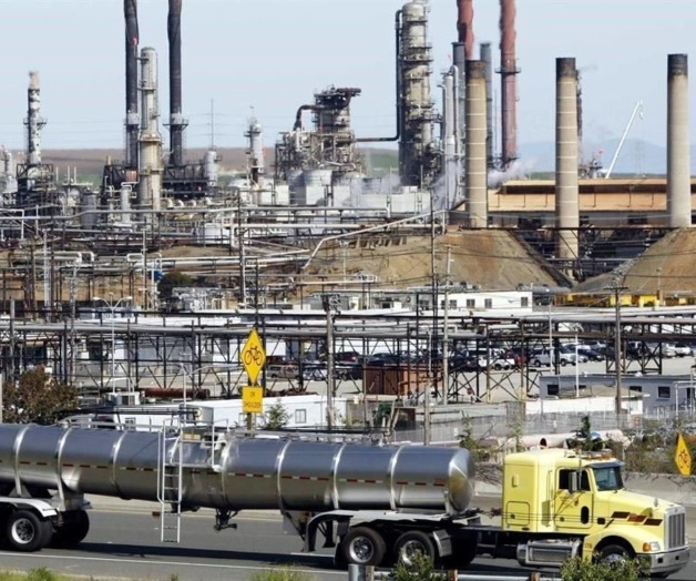 Terminan petróleo con baja de más de 2% Terminan petróleo con baja de más de 2%