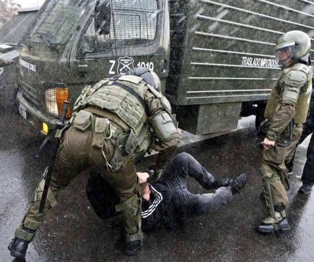 Chocan estudiantes y Policía en Chile
