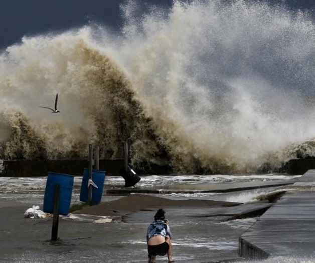 Niño es primer víctima mortal de tormenta Cindy; fue golpeado por un tronco Niño es primer víctima mortal de tormenta Cindy; fue golpeado por un tronco