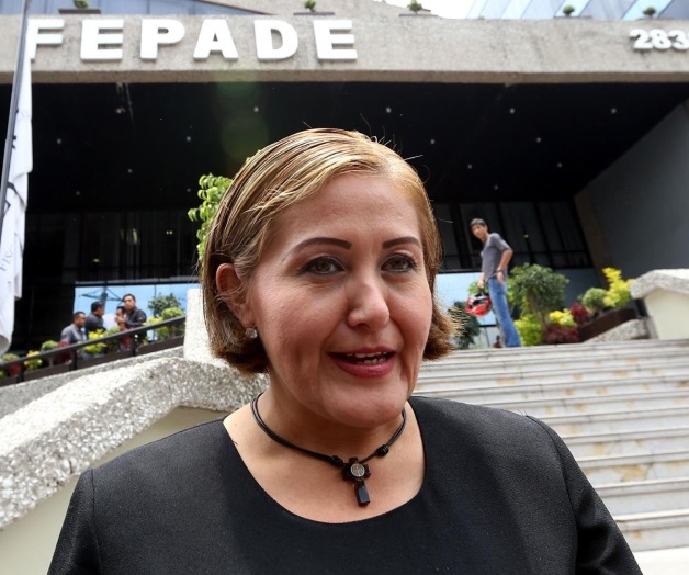Aprueba comisión desafuero de Eva Aprueba comisión desafuero de Eva