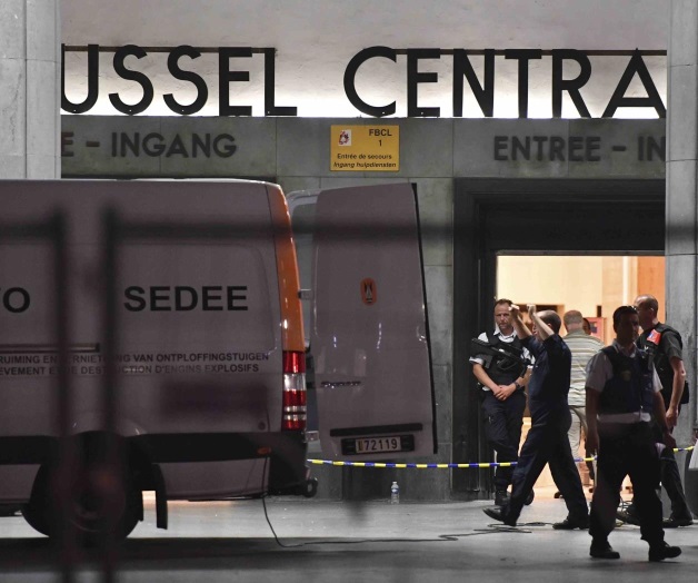 Ahora en Bruselas frustran atentado. Abaten a sujeto con explosivos Ahora en Bruselas frustran atentado. Abaten a sujeto con explosivos