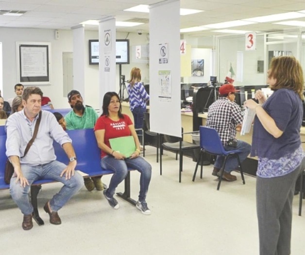 Asesoran a comunidad para obtener ciudadanía Asesoran a comunidad para obtener ciudadanía