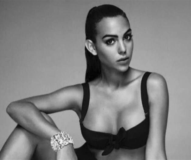 Debuta novia de CR7 en agencia de modelos