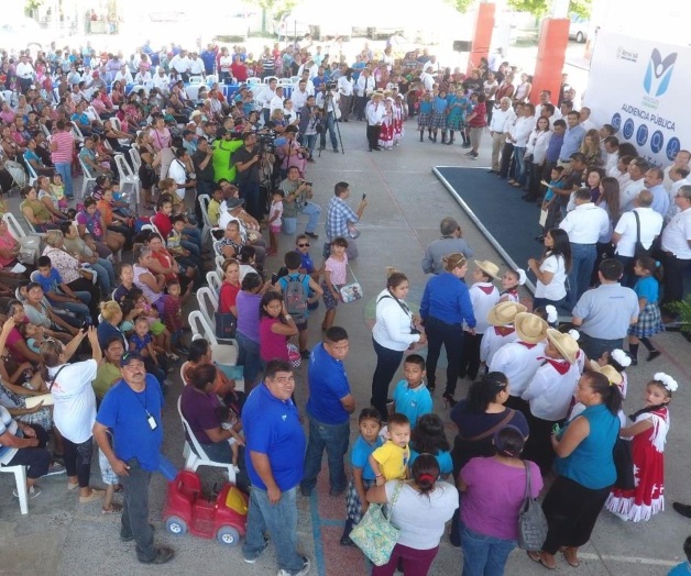 Anuncia Maki Ortiz pavimentación hidráulica y Cárcamo en La Joya