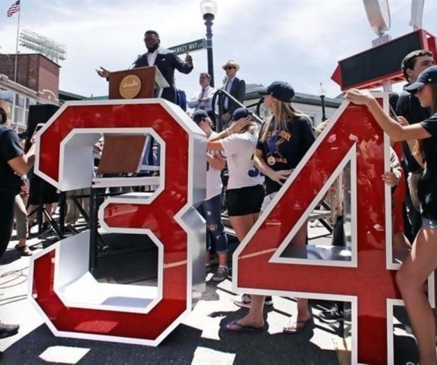 Retira Boston el número 34 en honor a Big Papi