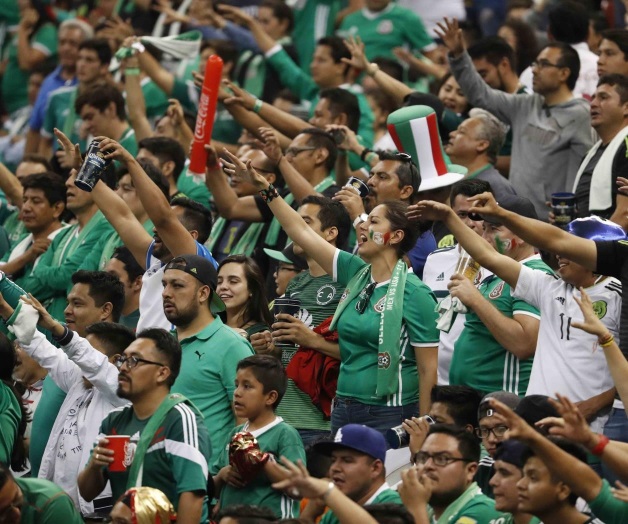 ¡EEEH... XPULSADOS! ¡EEEH... XPULSADOS!