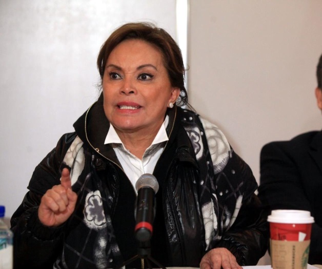 Pide Elba investigar a Díaz de la Torre