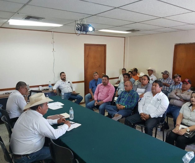 Denuncian campesinos serie de irregularidades Denuncian campesinos serie de irregularidades