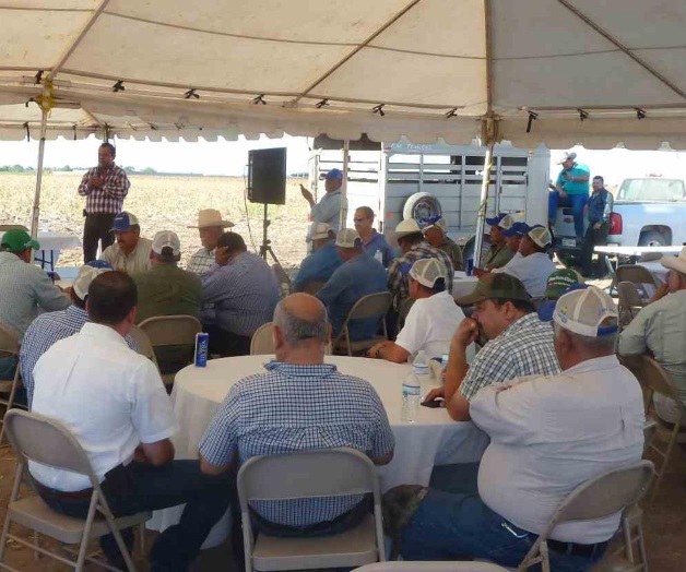 Reconocen productores la trayectoria de líder agrario Reconocen productores la trayectoria de líder agrario