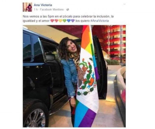 La cantante Ana Victoria pone los colores gay a la bandera de México La cantante Ana Victoria pone los colores gay a la bandera de México