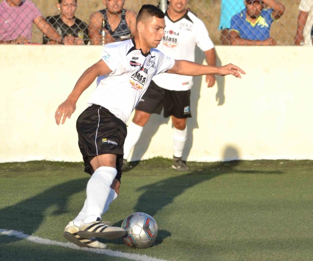 Quieren los Búfalos meterse a la ‘fiesta’ Quieren los Búfalos meterse a la ‘fiesta’